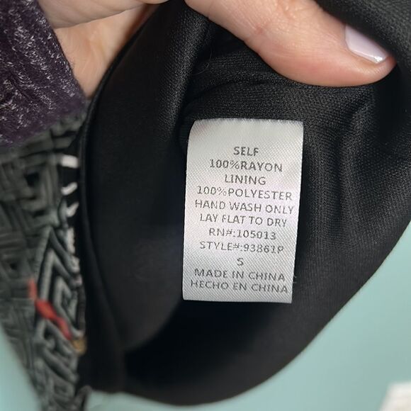 Savanna Jane Embroidered Geometric Dress - Picture 8 of 10